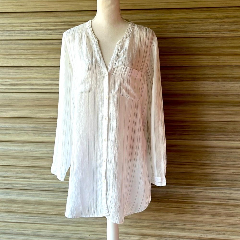 NIC+ZOE Button Front, V Neck, Long Sleeve, White, Shirt Tail Hem, Size M